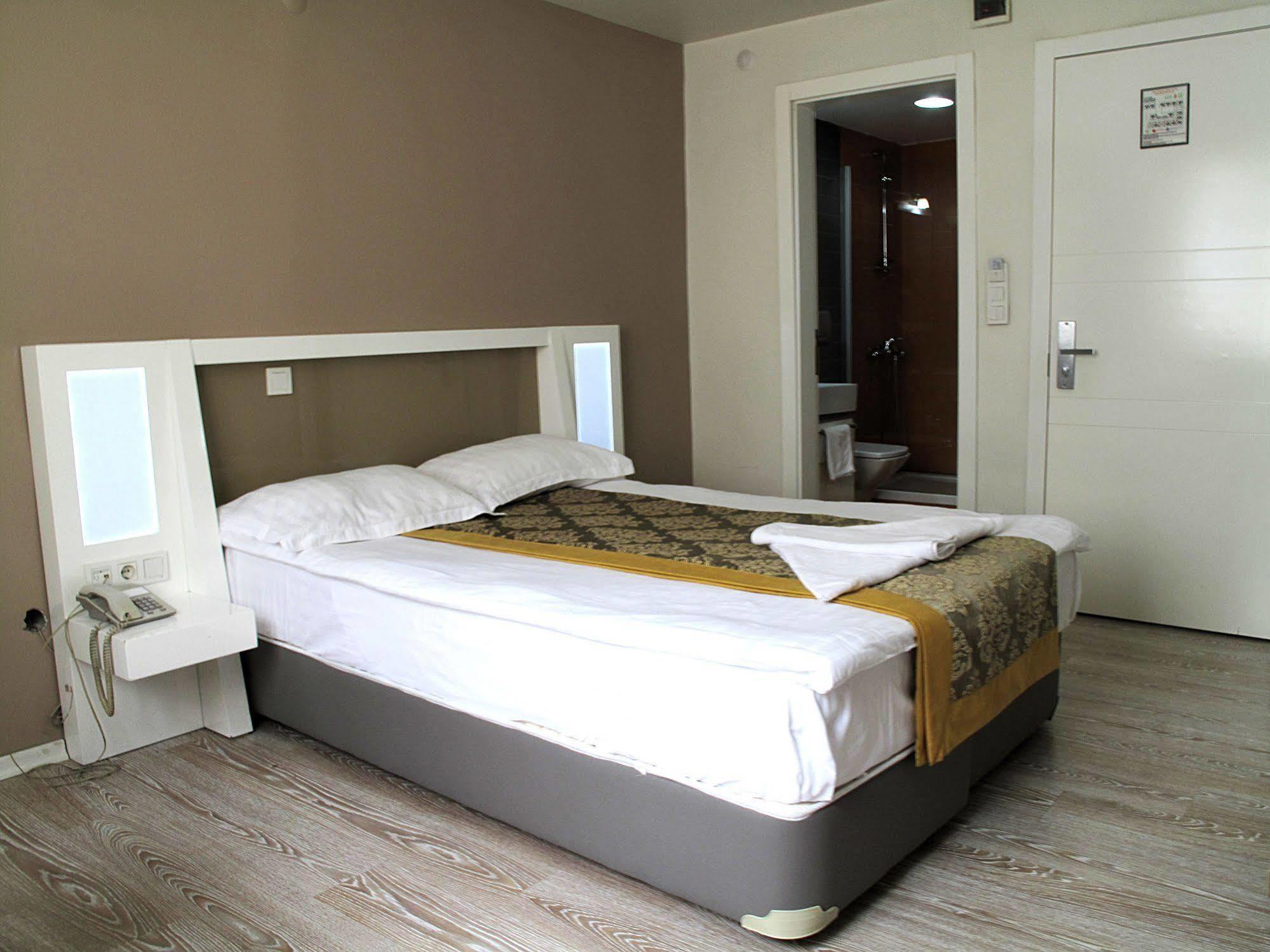 แกรนด์ แอส โฮเต็ล Hotel อิสตันบูล ภายนอก รูปภาพ